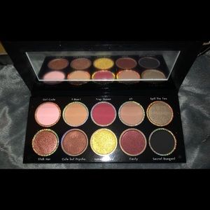 Investiglam Eyeshadow Palette